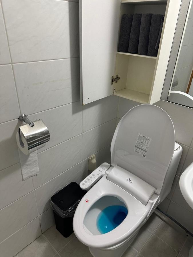 Hongdae Guesthouse 1Min From Hongik Uni Station Exit #1 Seoel Buitenkant foto